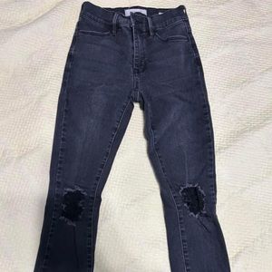 Black skinny jeans
